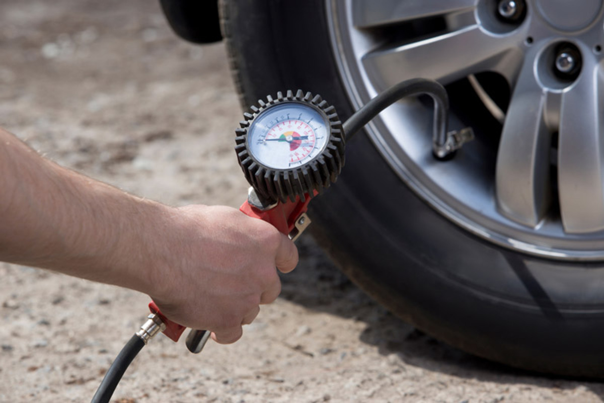Để đảm bảo lốp xe hoạt động tốt nhất cần bơm đúng áp suất khuyến nghị