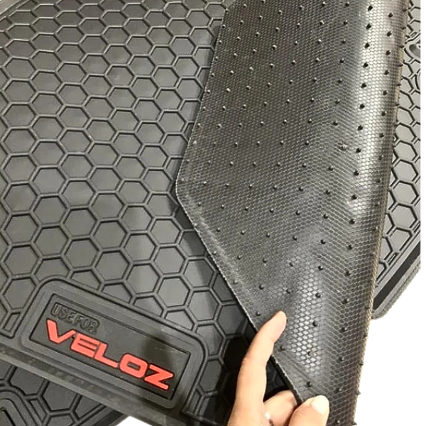 Thảm Lót Sàn Toyota Veloz Cao Su Đúc